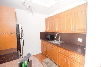 13350 SW 1st St in Pembroke Pines, FL - Building Photo - Building Photo