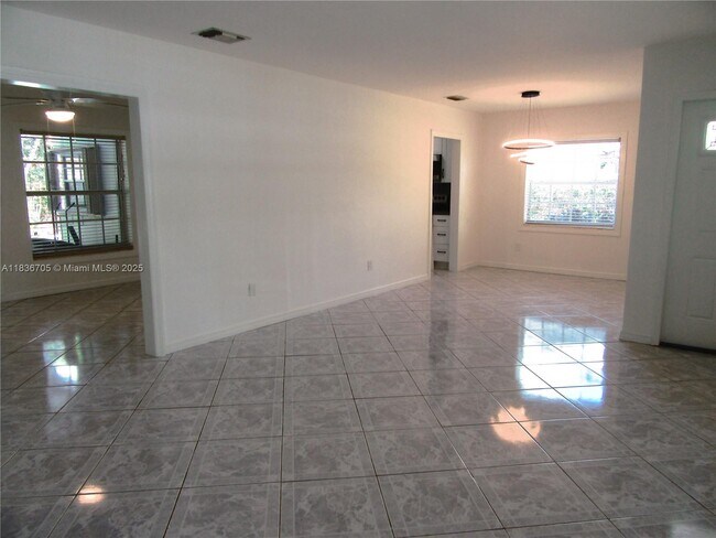 4412 SW 127th Pl in Miami, FL - Building Photo - Building Photo