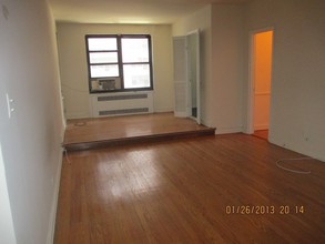 847 Second Ave in New York, NY - Building Photo - Interior Photo