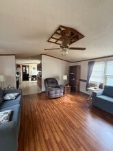 728 Pearl Dr in Loudonville, OH - Building Photo - Building Photo