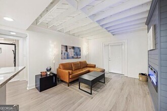 799 Barnett St NE in Atlanta, GA - Building Photo - Building Photo