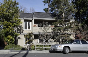 3578 Brook St in Lafayette, CA - Foto de edificio - Building Photo