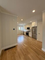 37 Gore St, Unit 2 in Cambridge, MA - Building Photo