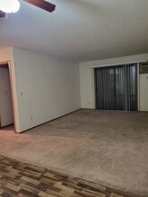 Parkwood Apartments in Thief River Falls, MN - Foto de edificio - Building Photo