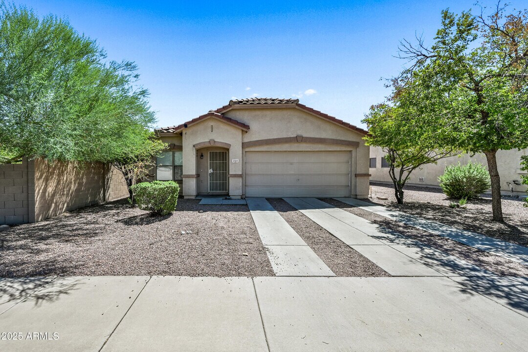 225 E Gwen St in Phoenix, AZ - Building Photo