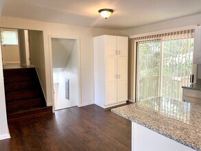 5435 Winstead Ct SW in College Park, GA - Foto de edificio - Building Photo