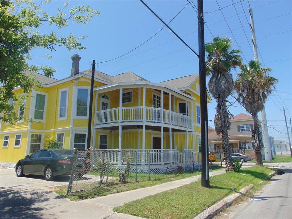 2801 Avenue H in Galveston, TX - Building Photo