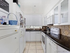 4076 Illinois St, Unit 4 in San Diego, CA - Building Photo - Building Photo