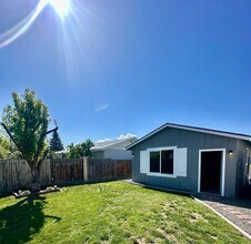 4633 Larry Pl in Klamath Falls, OR - Building Photo - Building Photo