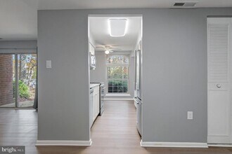 3356 Woodburn Rd in Annandale, VA - Building Photo - Building Photo