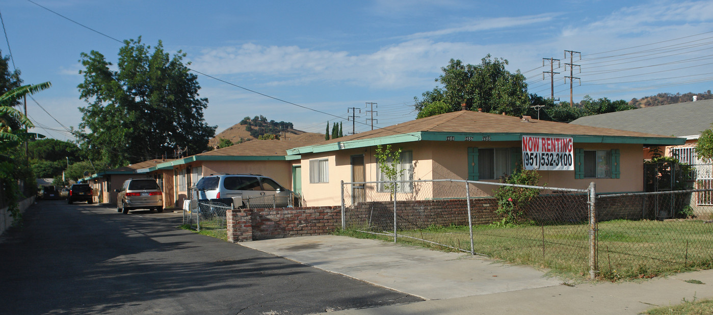 1484 W 11th St in Pomona, CA - Building Photo