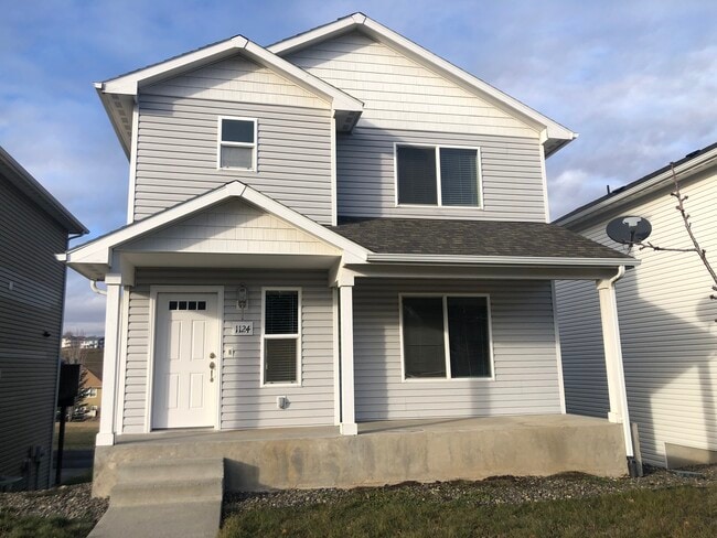 property at 1124 SW Lost Trail Dr