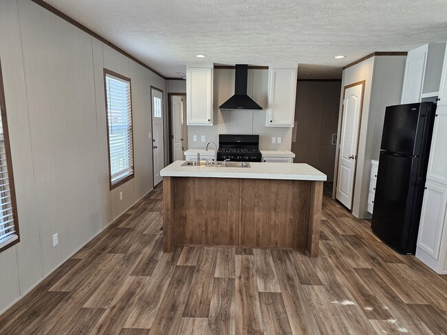 property at 2101 SW 38th St