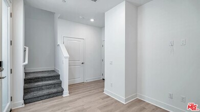 1679 Lexington Ln in Los Angeles, CA - Building Photo - Building Photo