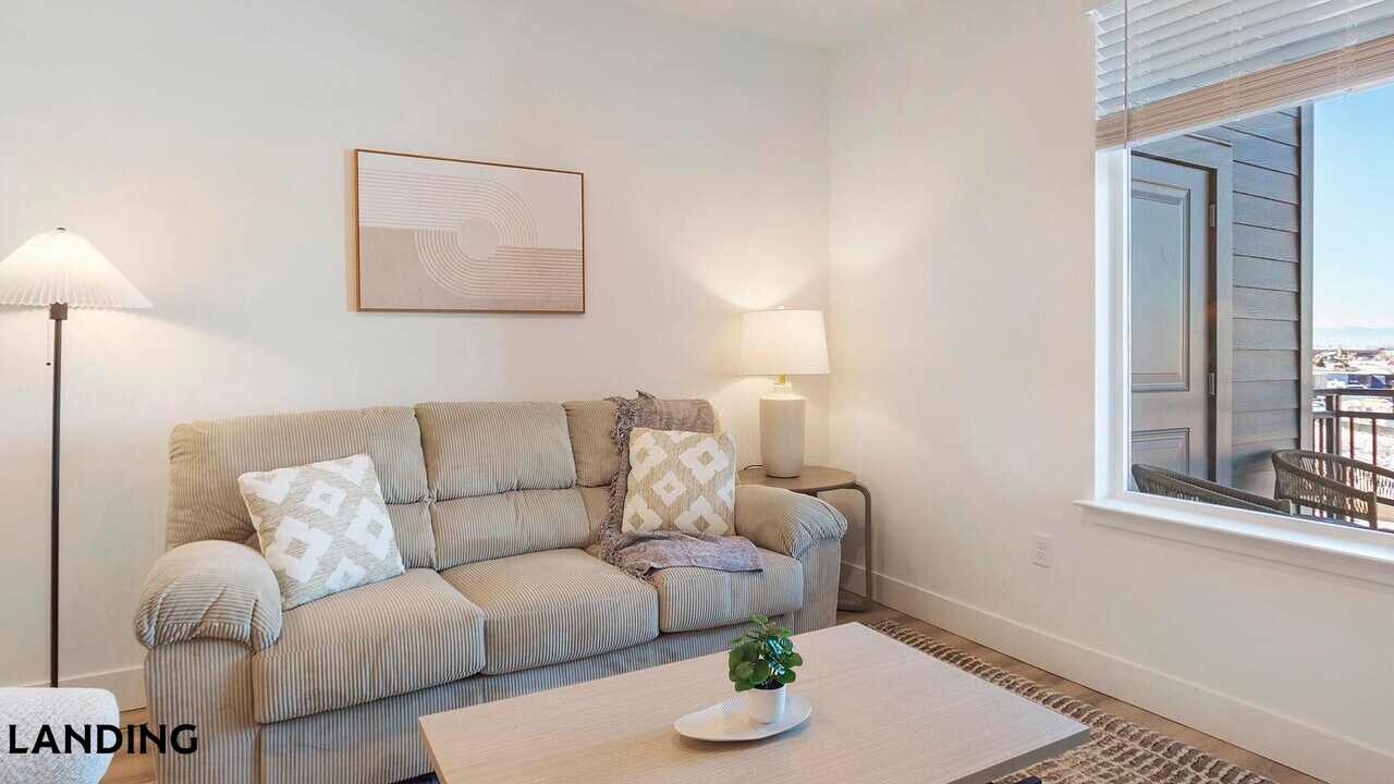 10670 Jake Jabs Blvd in Longmont, CO - Building Photo