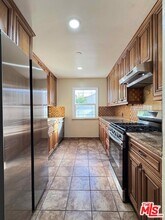 7516 Oakdale Ave in Los Angeles, CA - Building Photo - Building Photo