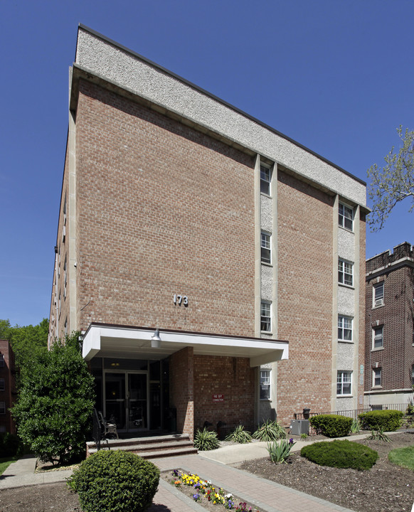 Brookglen Apartments in South Orange, NJ - Building Photo