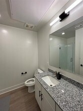 701 Richmond Ave.-Unit -723 in Houston, TX - Foto de edificio - Building Photo