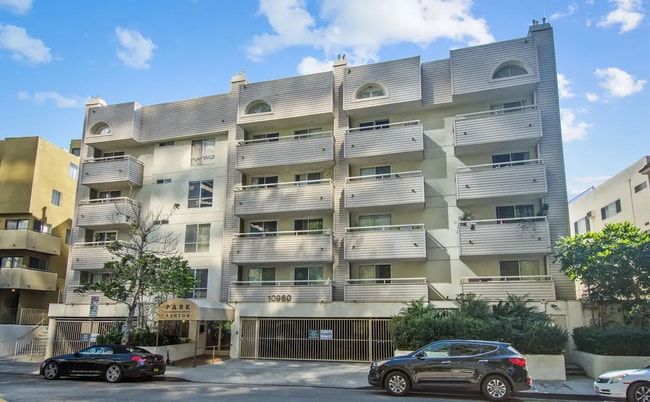 10960 Ashton Ave, Unit 208