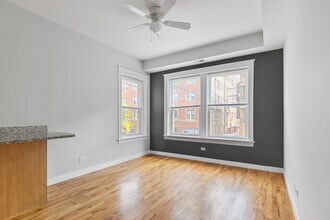 7456 N Greenview Ave in Chicago, IL - Building Photo - Building Photo