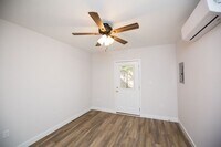 2606 Maryland Ave photo'