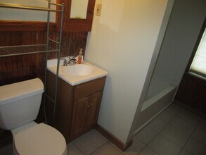 216 Ingleside Ave, Unit #2 in Worcester, MA - Foto de edificio - Building Photo