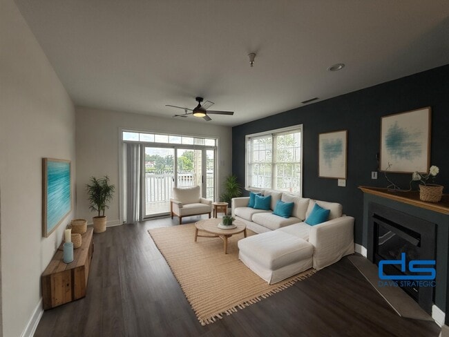 property at 706 Williams Lndg
