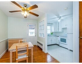 71 Blake St-Unit -71 in Newton, MA - Building Photo - Building Photo