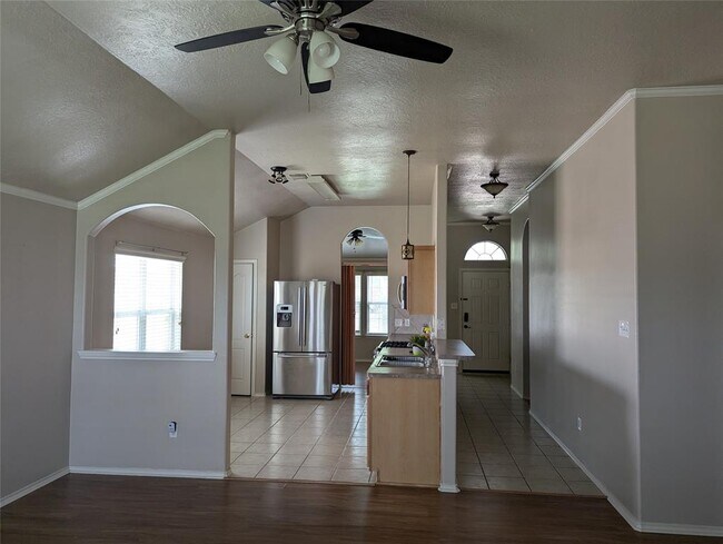 9927 Driftwood Park Dr in Houston, TX - Building Photo - Building Photo