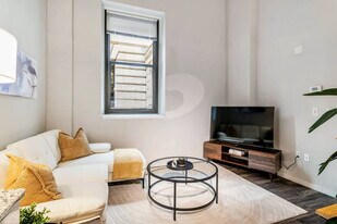 309 Vine St in Cincinnati, OH - Building Photo