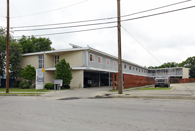 Brightway Manor Apartments in San Antonio, TX - Building Photo - Building Photo