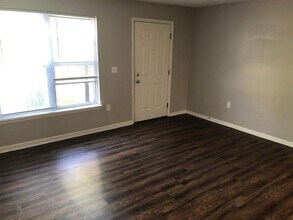 5536 Cedar Springs, Unit 5536A in Columbus, OH - Building Photo - Building Photo