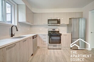 7621 N Sheridan Rd, Unit 1J in Chicago, IL - Building Photo