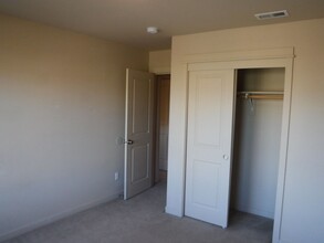 844 NE Locksley Dr in Bend, OR - Building Photo - Building Photo
