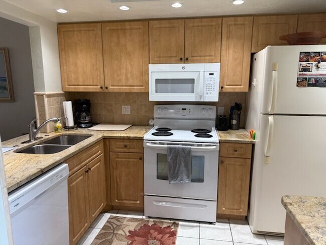 1014 Manatee Rd in Naples, FL - Building Photo - Building Photo