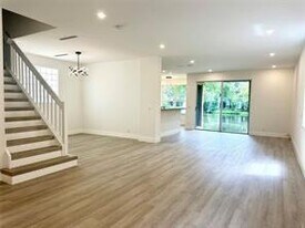 10702 NW 1st Ct in Plantation, FL - Building Photo