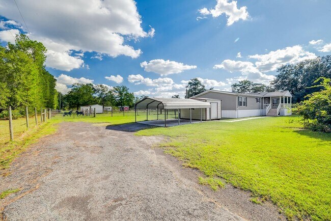 1055 Low Ground Rd in Guyton, GA - Building Photo - Building Photo