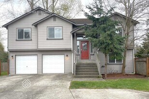 10207 Broadway Ave S in Tacoma, WA - Building Photo