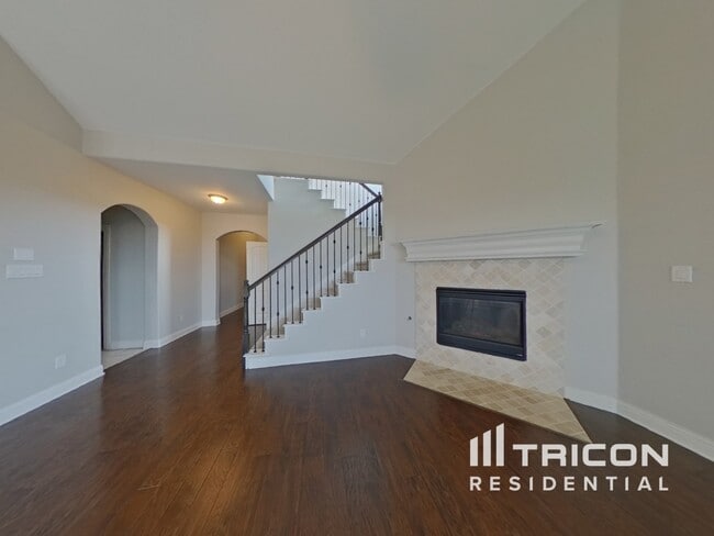 11344 Live Oak Creek Dr in Fort Worth, TX - Building Photo - Building Photo