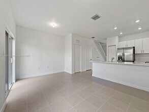 1538 SE 27th Rd in Homestead, FL - Building Photo - Building Photo