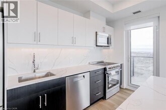 1333 Weber St E in Kitchener, ON - Building Photo - Building Photo