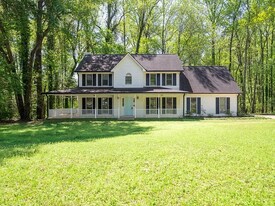 1061 Retner Dr SW in Mableton, GA - Building Photo