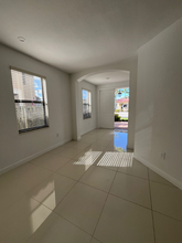 10376 NW 70th Ln in Doral, FL - Building Photo - Building Photo