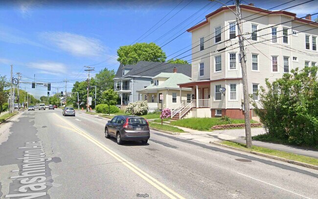 583 Washington Ave, Unit #1 in Portland, ME - Building Photo - Building Photo