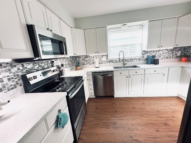 5201 Atlantic Blvd in Jacksonville, FL - Building Photo - Building Photo