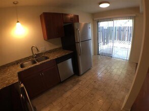 2800 Cole St in Austin, TX - Foto de edificio - Building Photo