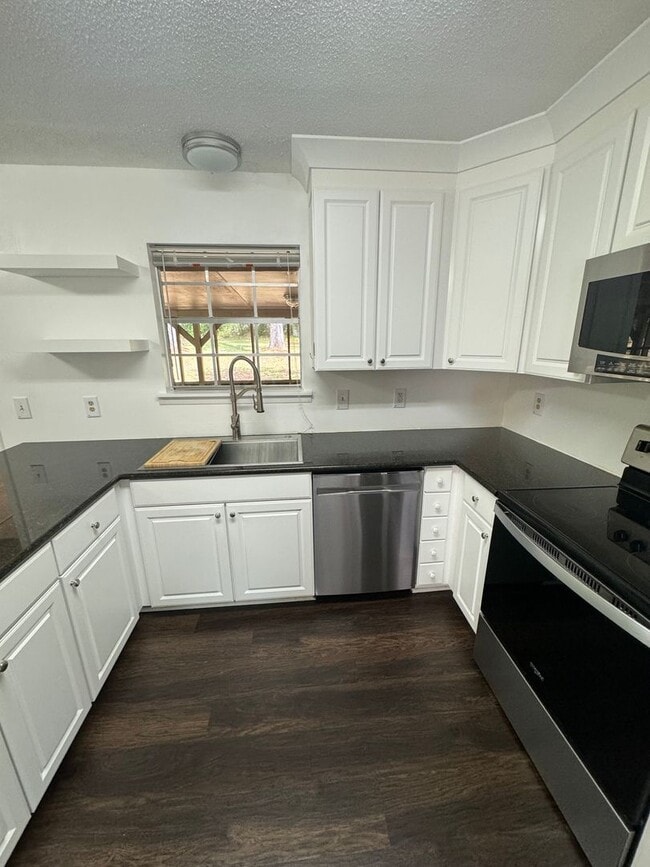 210 Meredith St in Enterprise, AL - Building Photo - Building Photo