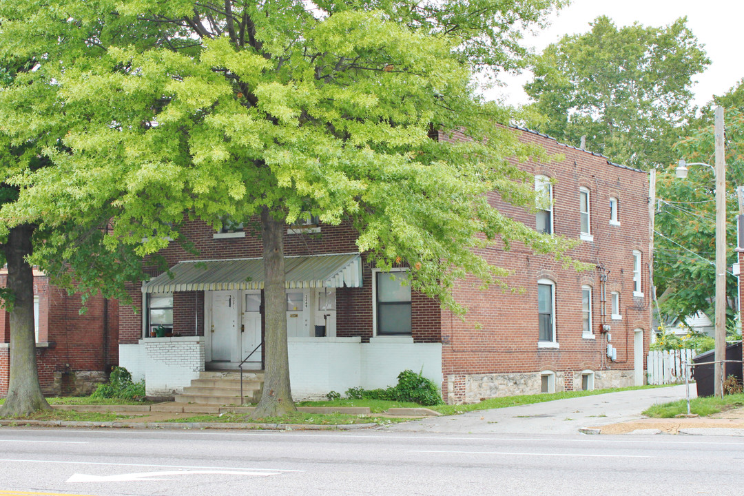 3269 Gravois Ave in St. Louis, MO - Building Photo