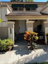 6596 Via Regina in Boca Raton, FL - Building Photo