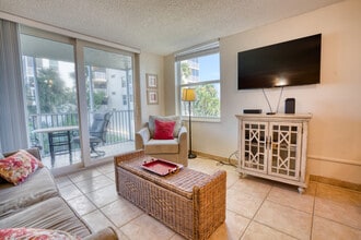 5700 Bonita Beach Rd SW in Bonita Springs, FL - Building Photo - Building Photo